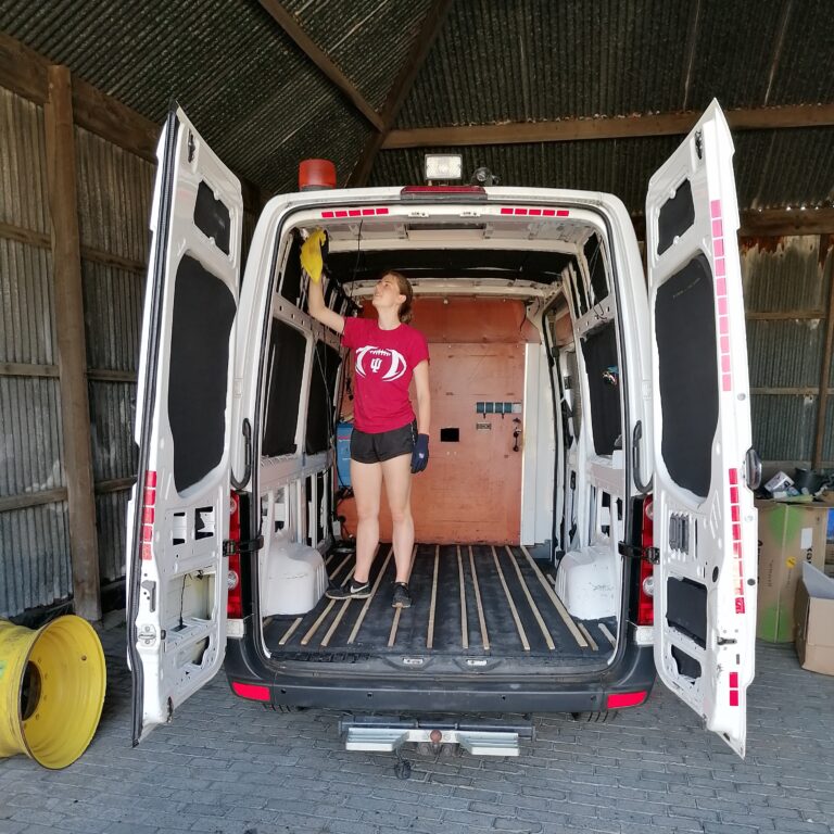 4 Schoonmaken camperbus edit